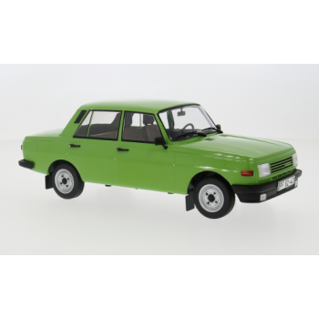 Wartburg 353 (1985) zielony 1:18 - MCG